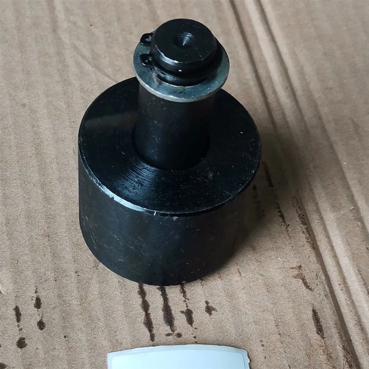 81.50213.0013+0030F3000 Rear Brake Shoe Roller with Pin 81.50213.0013+0030F3000 Rear Brake Shoe Roller with Pin